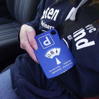 Preview: 4in1 Parkscheibe mit Gurtschneider, Parkscheinhalter & 3 Einkaufchips (Eurogrösse) - Autozubehör Kunststoff 15x11cm - Notfall & Alltag sicher