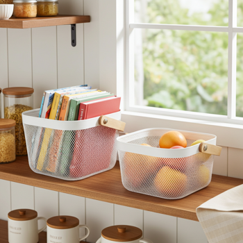 Preview: Elegante Metall Drahtkörbe Weiss mit Holzgriff: 2er-Set Aufbewahrungskörbe für Küche & Bad – Praktisch & Dekorativ