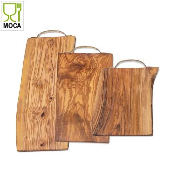 Preview: Olivenholz-Servierbretter 3er-Set - Rechteckig, handgefertigt & rustikal-edel - Messinggriff, 22x15x2,4cm, 30x16x2,4cm, 39x16x2,4cm, Unikate