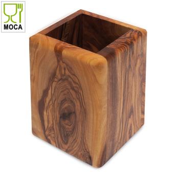 Preview: Stiftehalter 100% Olivenholz quadratisch - Antibakteriell & handgefertigt in Italien - 9x13 cm - MOCA-zertifiziert - Unikat für Büro & Homeoffice