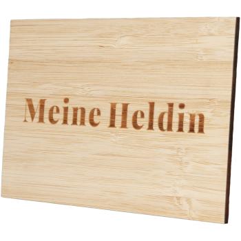 Preview: Grusskarte aus Bambus - Meine Heldin Schriftzug - Handgeschrieben mit Stift Tusche Schreibfeder - Edle Holzmaserung 9x14x0.3cm Hellbraun