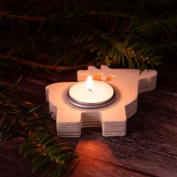 Preview: Kerzenhalter aus Holz - Rentier Design & natürliche Maserung - Handgefertigt aus einem Stück Holz - Dekoration für Teelicht & kleine Kerzen - zum Verzieren