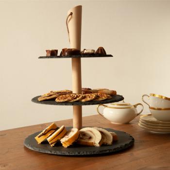 Preview: 3-stufige Etagere aus Schiefer - Elegante Präsentation für Kuchen, Snacks & Tapas auf 3 Ebenen - Holzständer mit Trage-Kordel - Ø 30/25/20cm, Höhe 36cm