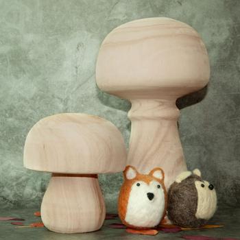 Preview: Deko Figur Pilz aus Paulowniaholz - Handgefertigt, hübsche Maserung, braun - Stimmungsvolle Holz Dekoration für Fenstersims & Tisch, 12x14cm