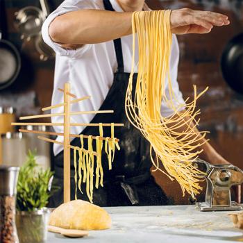 Preview: Nudeltrockner Bambus - Pastaständer für selbstgemachte frische Nudeln wie Spaghetti & Tagliatelle - 12 Arme - H 41x34x15cm - Stabil & standfest