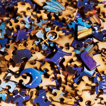Preview: Sternzeichen Holz Puzzle Zwilling – 180 Teile Birkensperrholz Horoskop Ø 24 cm – Entspannung & Gedächtnistraining – Für Puzzle-Anfänger & Profis