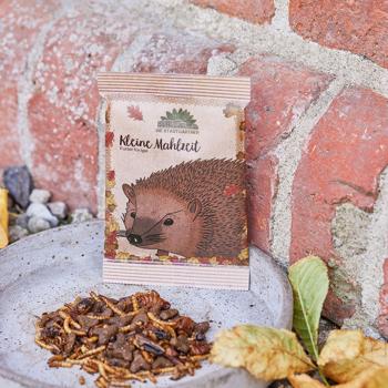 Preview: Igelfutter Kleine Mahlzeit für Igel - Proteinreich & Getreidefrei mit Insekten - 25g Packung - Unterstützung für Igel in kalter Jahreszeit