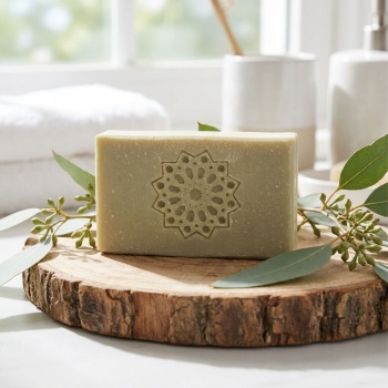 Eucalyptus Naturseife, Bio Seife mit Arganöl: Handgemacht & Kaltverseift - Vegan Naturkosmetik für Gesicht & Körper, für straffende Pflege