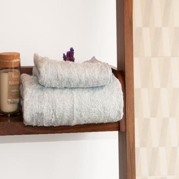 Preview: Le Betulle Badetuch aus Holzfasern – Weich, saugfähig & hautschonend, 100x150cm hellblau – 70% Birke/Lärche, 30% Baumwolle – 2x OEKO-TEX – Made in Italy