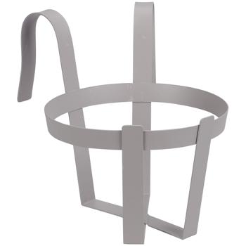 Preview: Blumentopfhalter aus Metall - Geländertopf zum Einhängen für Balkon & Terrasse - Robust, langlebig, wetterfest, grau - Ø 20 x 19,5 cm - Für Blumen & Pflanzen