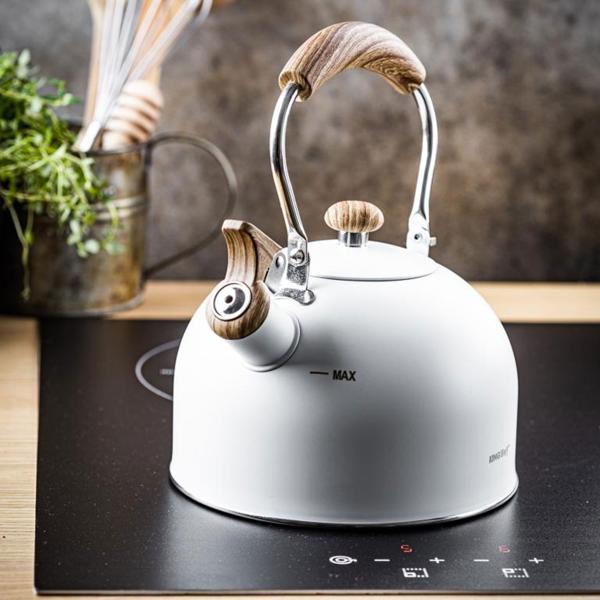 Eleganter Wasserkessel (2,5L, weiss): Edelstahl, Holzoptik-Griff - für alle Herdarten - Klassisch-modernes Design, Top Qualität