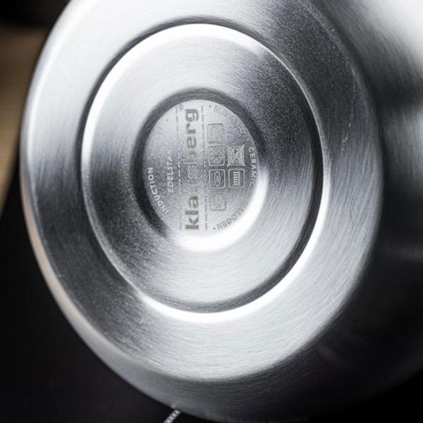 Klassischer Edelstahl-Wasserkessel mit schwarzen Griffen, 2,5 l, für alle Herdarten inklusive Induktion, hochwertig & elegant