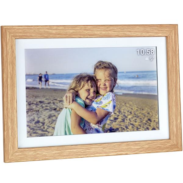 Digitaler Bilderrahmen in edlem Rahmen in heller Holzoptik mit App-Steuerung & weltweitem Bild-Upload, 10,1‘‘, für lebendige Erinnerungen