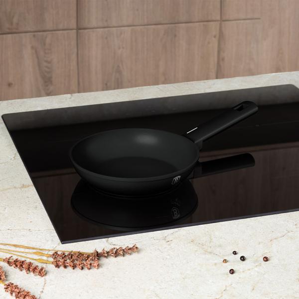 3-teiliges Design Pfannenset (mattschwarz) - Bratpfannen 20+24cm, Grillpfanne 28cm - Geschmiedetes Alu, Titan, Soft-Touch - Hochwertig & Robust