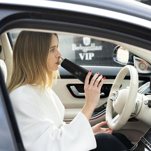 Hochwertige 0,4L Edelstahl Thermoskanne in Matt-Schwarz: Für heiße & kalte Getränke, auslaufsicher, doppelwandig & ein stilvoller Begleiter für unterwegs