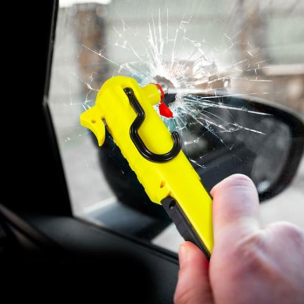 KFZ Multitool Taschenlampe ProGuard – Notfallhammer, Gurtschneider, Haken, Magnete – Leistungsstark & Lebensrettend