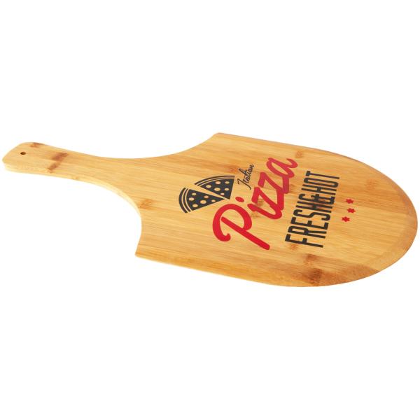 Pizzabrett aus Bambus - 53,5x30,5cm - Mit trendigem Aufdruck "fresh & hot" - Antibakteriell - Mit Haltegriff & Loch zum Aufhängen