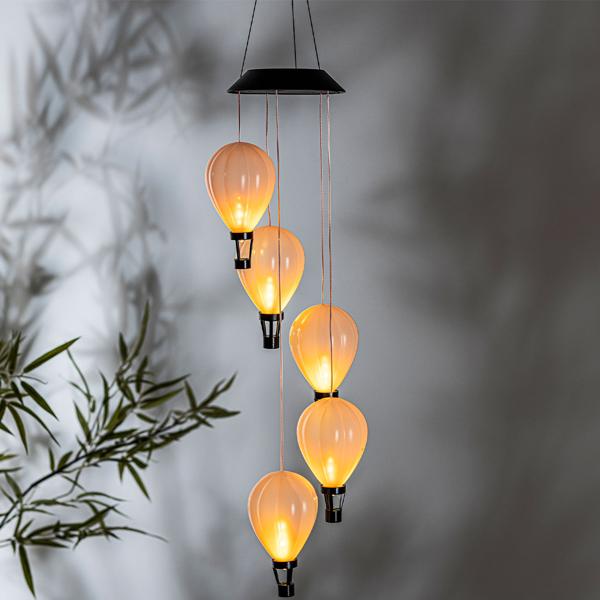Fröhliches LED Solar Windspiel mit 5 bunten Ballons: Magische Lichteffekte für Garten, Balkon & Terrasse, ein zauberhafter Blickfang bei Tag & Nacht