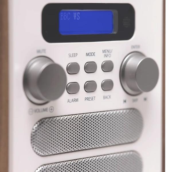Retro DAB+/FM-Radio, Holzoptik, weiss: Digitalradio mit edlem Design – Ein Klangwunder für nostalgischen Genuss & klare Sender