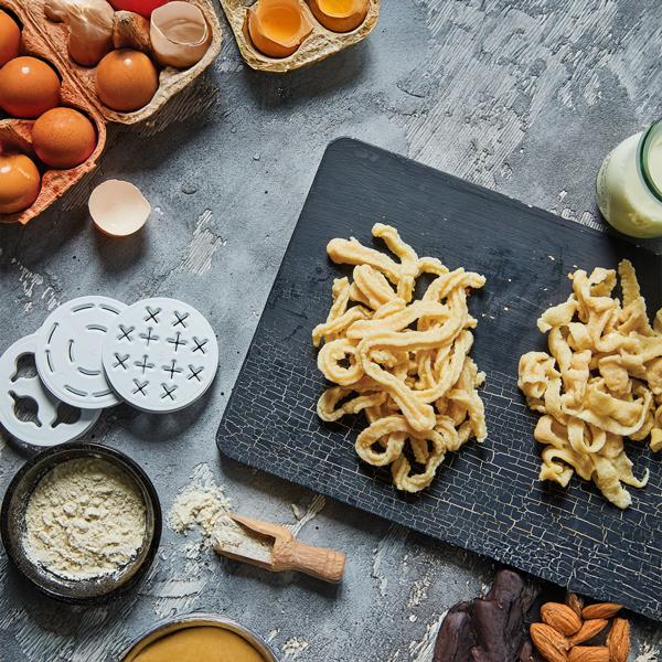 Professionelle manuelle Nudelmaschine Weiss: 7 Pasta Sorten – Ein robuster Pastamaker - Frische Nudeln leicht gemacht