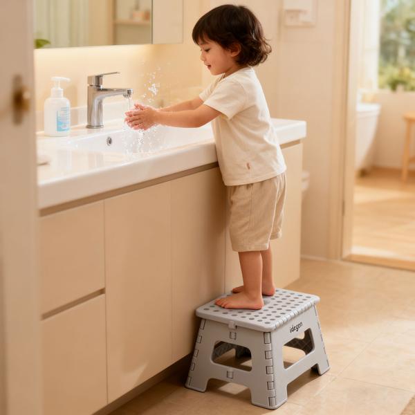 2er-Set Stabiler Klappbarer Tritthocker bis 150 kg belastbar – Faltbarer Tritthocker flach & platzsparend für Küche, Bad, Wohnmobil, u.v.m.