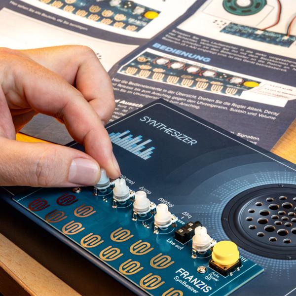 Kreativer Synthesizer Elektrobausatz - Einfaches Set ohne Löten - Bauen Sie Ihr eigenes vollständiges Musikinstrument und musizieren Sie sofort