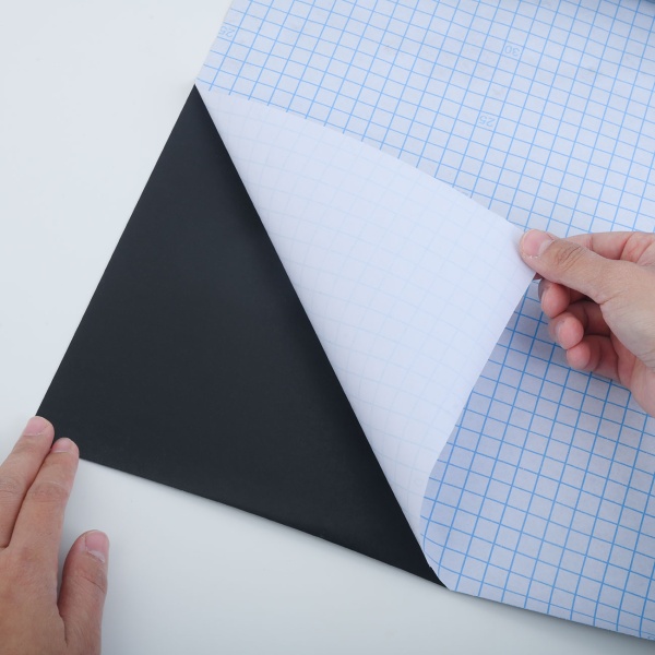 Selbstklebende Tafelfolie 60x200cm inkl. 5 Kreiden & Reinigungspad – Wandfolie als Kreidetafel & Memoboard für Küche, Kinderzimmer & Büro