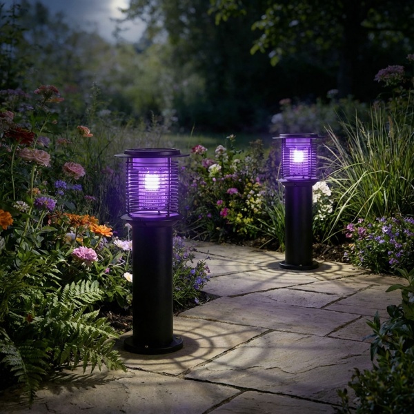 2er-Set Solar Gartenlampe mit Mückenvernichter aus Edelstahl, 2in1 LED Wegeleuchte Schwarz, Warmweiss 300lm & UV Insektenschutz 15lm, IP44, 25 x 60 cm