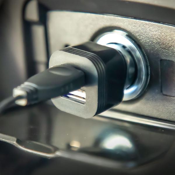 Einfach DAB+ über FM hören - 4in1 Kfz DAB Radio Empfänger mit Bluetooth 5.0, Freisprechanlage & FM Transmitter - Kristallklarer Digital-Sound im Auto