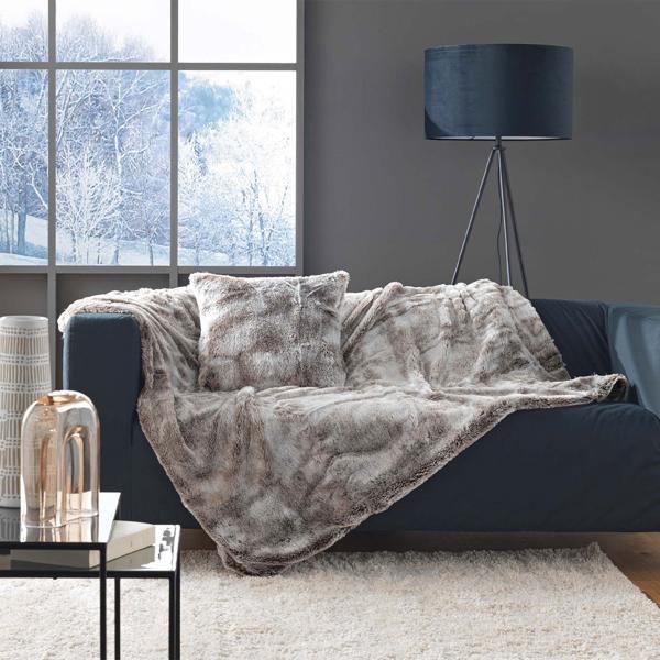 Superweiche Kuscheldecke in luxuriöser Felloptik, 125 x 150 cm, Schokobraun - Ideal für gemütliche Stunden auf dem Sofa oder als Tagesdecke