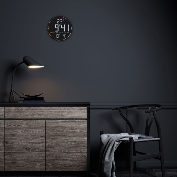 Moderne LED Wanduhr & Tischuhr digital: rundumlaufende Sekunden, 2 Alarme, Snooze, Datum, Temperatur, Netz- & Batteriebetrieb - Ø25,5 cm, schwarz