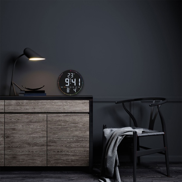 Moderne LED Wanduhr & Tischuhr digital: rundumlaufende Sekunden, 2 Alarme, Snooze, Datum, Temperatur, Netz- & Batteriebetrieb - Ø25,5 cm, schwarz