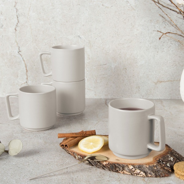 4-teiliges Tassenset aus Steinzeug: 300ml Becher-Set matt creme, spülmaschinenfest & mikrowellengeeignet - moderne Tassen, ideal für Büro und Küche