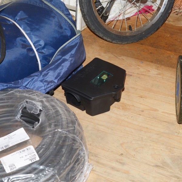 Sichere Köderbox: Abschliessbare Köderstation für Mäuse & Ratten. Robuste Fallenbox aus Kunststoff mit Sichtfenster - Hygienisch 