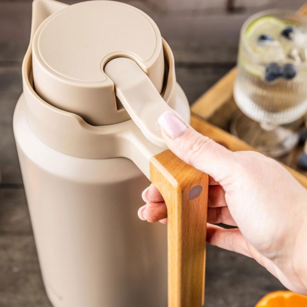 Konferenzthermoskanne 2L Edelstahl Beige-Holz - BPA-freie Isolierkanne mit One-Press-Einhand-Automatik & Echtholzgriff für warme & kalte Getränke