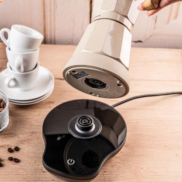 Elektrische Espresso-Kaffeemaschine & Espressokocher im Mokka Stil beige: 500 W, 300 ml für 6 Tassen, edler Kaffeebereiter für Zuhause