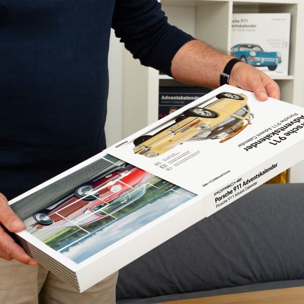 Porsche 911 Adventskalender als Modellauto-Bausatz in 1:43 mit Sound: Hochwertiges Retro-Sammler-Auto-Geschenk für Erwachsene & Kinder ab 14 Jahren