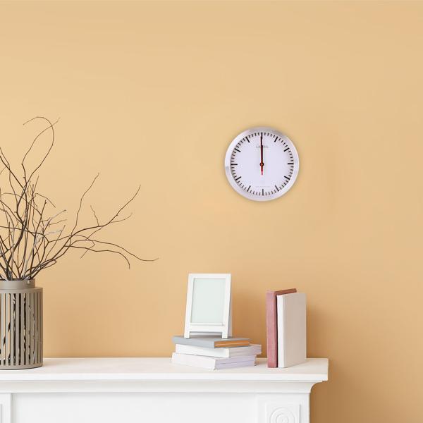 Funk-Wanduhr Ø 25cm aus Aluminium & Glas – Geräuscharme, automatische Wanduhr mit DCF-Empfang für Wohnzimmer & Büro