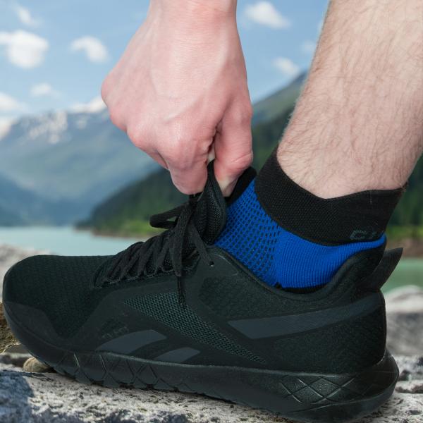 Laufsocken Unisex 36-40 blau/schwarz - Gepolsterte Funktionszonen & Fusspolster gegen Blasen - Ergonomische Passform - Atmungsaktiv - Für Sport & Alltag