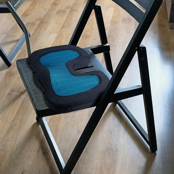 Ergonomisches Sitzkissen Memory-Foam: schwarz, Gel-Einlage, 45x36x7cm - Komfort & Entlastung im Büro - Bürokissen für Druckentlastung