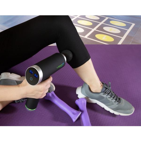 Kraftvolle Massagepistole mit Akku, 6 Stufen & 5 Köpfen: (24x18x6cm), schwarz-silber, hochwertiges Massagegerät für Tiefenmuskelentspannung