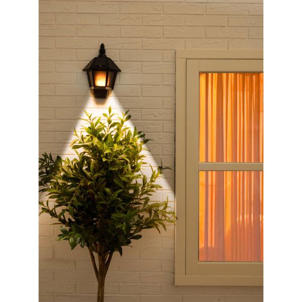 Solar-Wandlaterne mit Flammeneffekt - Romantisches Kerzenlicht für Aussenbereiche - Schwarz, 19,5x10x27,5cm - Spritzwassergeschützt