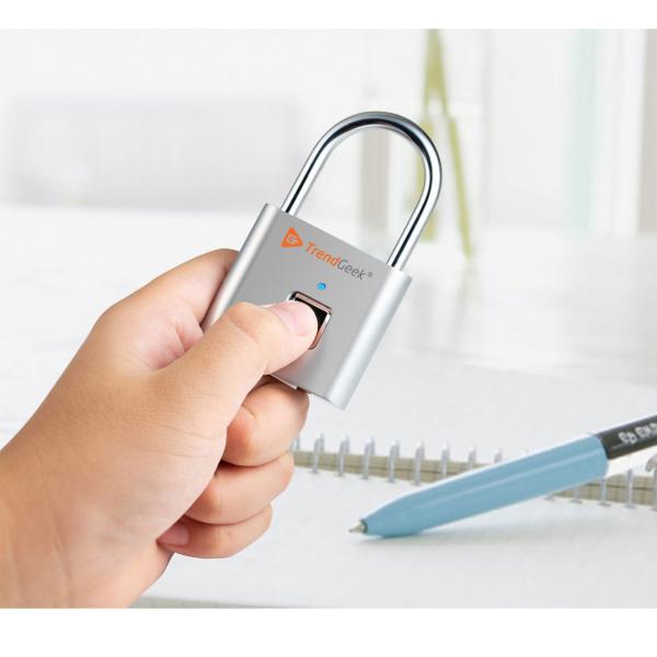 Schlüsselloses Vorhängeschloss (silber) – Fingerabdruck-Zugang für bis zu 10 Personen, Akku-Betrieb – Maximale Sicherheit & Komfort