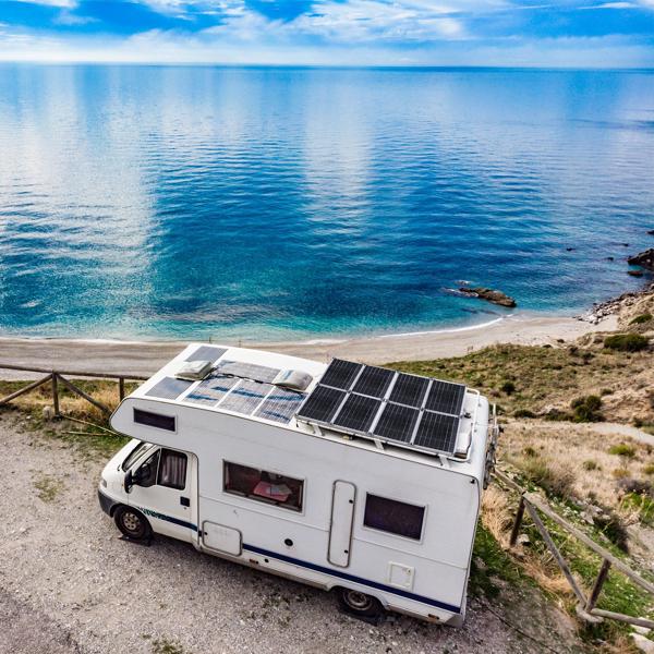 Tragbare Powerstation & Solar-Generator mit 800 Wh, inkl. mobiles 60-Watt-Solarpanel, ideal für Camping, Outdoor-Abenteuer & Notstromversorgung