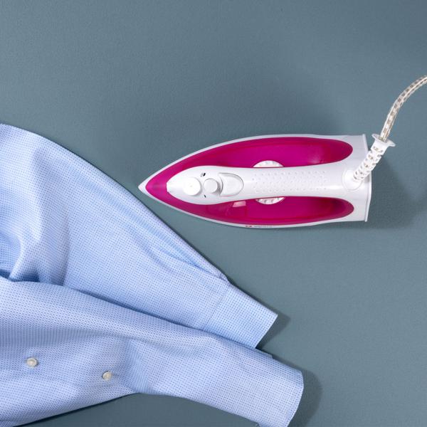 Dampfbügeleisen, Sprühfunktion und 2 Dampffunktionen, 2000 Watt