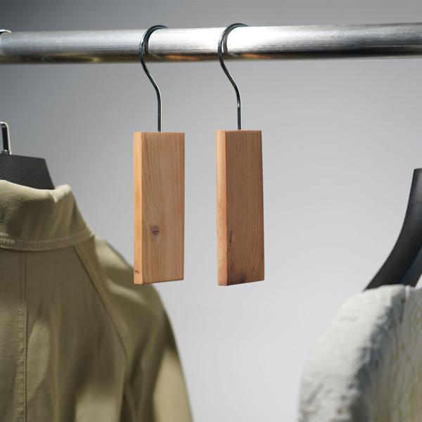 XXL-Packung Zedernholz-Mottenschutz (20 Stück): Natürliche Zedernholz-Blöcke für Kleiderschrank, Küche & Vorratsschrank – effektive Mottenabwehr