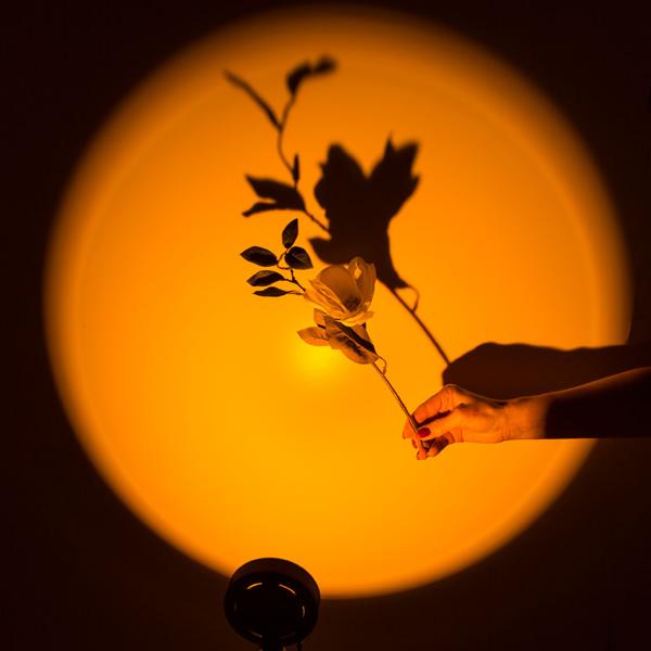 Sonnenuntergang Lampe 7W LED Stimmungslicht Sunset - Romantische Atmosphäre Schlafzimmer Wohnzimmer - Farbverlauf Orange Rot Blau Lila - Höhe 29 cm