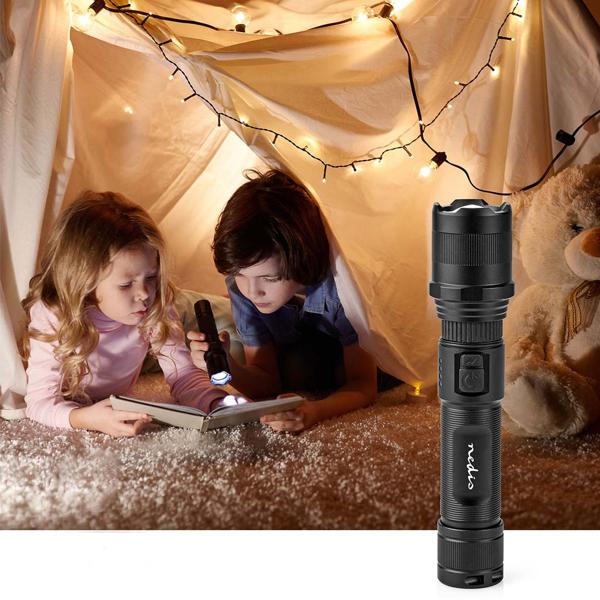 LED-Taschenlampe - Vollmetallgehäuse & Li-Ionen-Akku 3,7V/2,2Ah - 10W, 1000 Lumen, 100m Reichweite, IPX4, USB-C - Perfekt für Outdoor & Notfälle