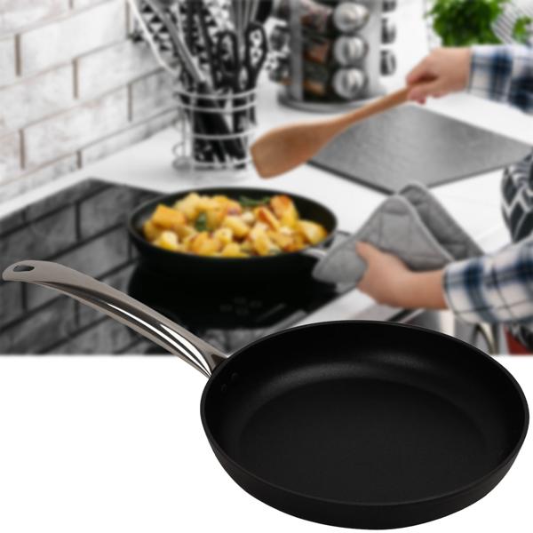 Hochwertige Bratpfanne Ø 24 cm aus Aluminium, Greblon® C3 Antihaftbeschichtung, Edelstahlgriff – alle Herdarten & Ofenfest (250°C), Made in Italy