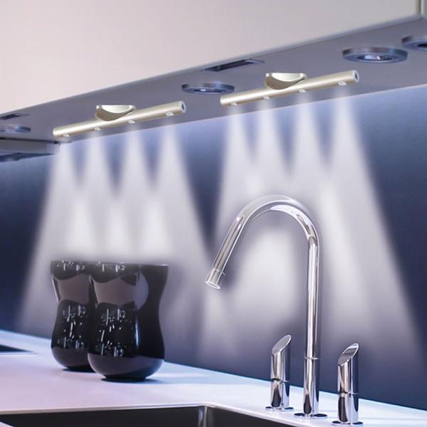 Mobile LED-Lichtleiste, Batterie, 22cm – Magnetisch/Klebestreifen, 4 LEDs, einfache Anbringung, praktische Stableuchte